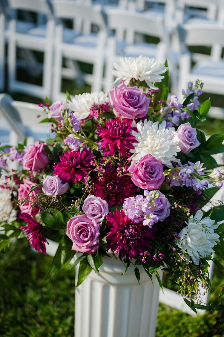 Dadalski wedding cake table florals, detail 2 by Domenic Graziano Flowers