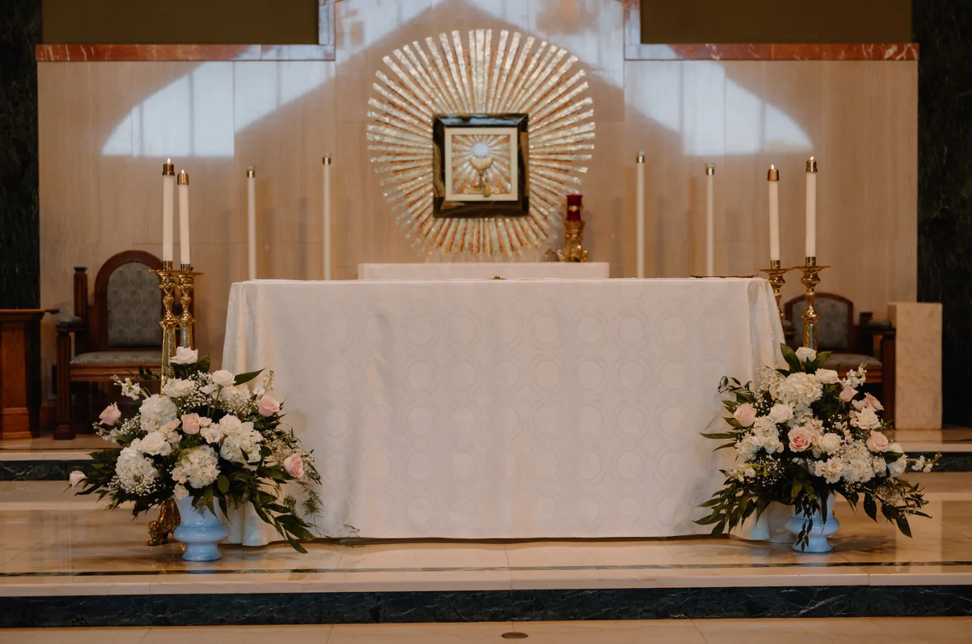 Capece wedding reception centerpiece by Domenic Graziano Flowers