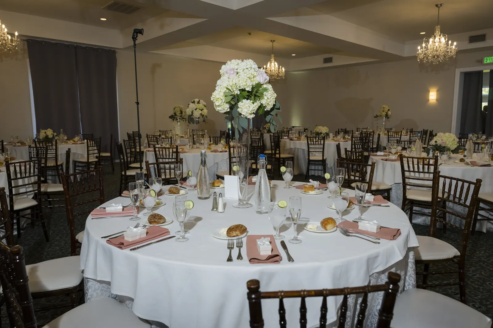 Horan wedding reception centerpiece at The Warrington by Domenic Graziano Flowers